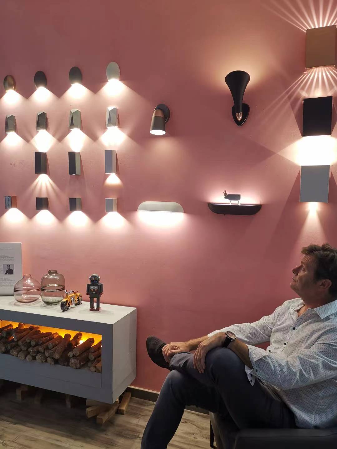 Modern Wall Lamp